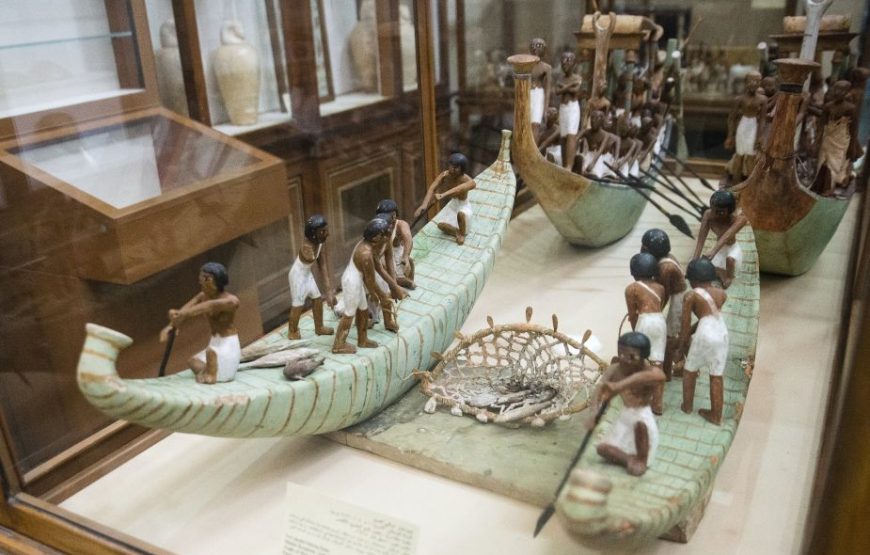 Transport to Giza pyramids and Egyptian museum and Khan Bazaar 8 hours