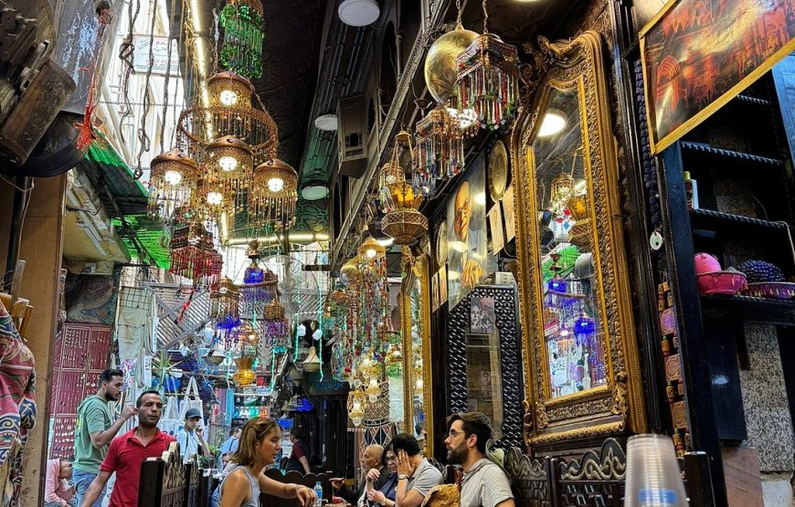 Transport to Khan El Khalil Bazaar and EL Moez Street 8 hours