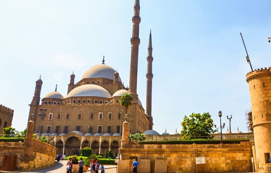 Transport to Egyptian Museum and Old Cairo and Citadel 8 hours