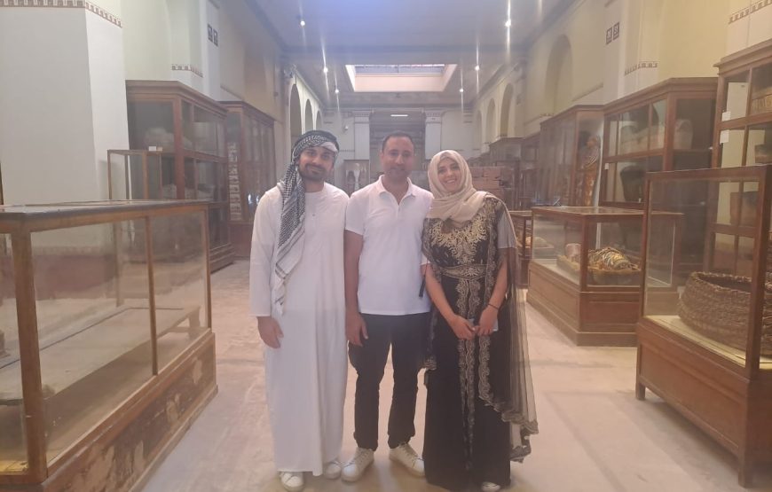 Giza pyramids and Egyptian museum and Khan Bazaar day tour (Car + Guide)