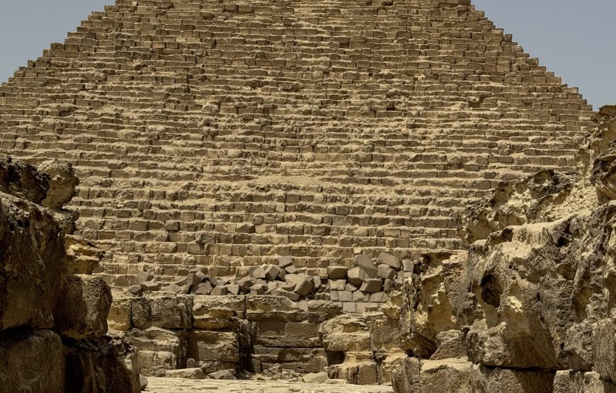 Half day Giza pyramids & sphinx (Car + Guide)