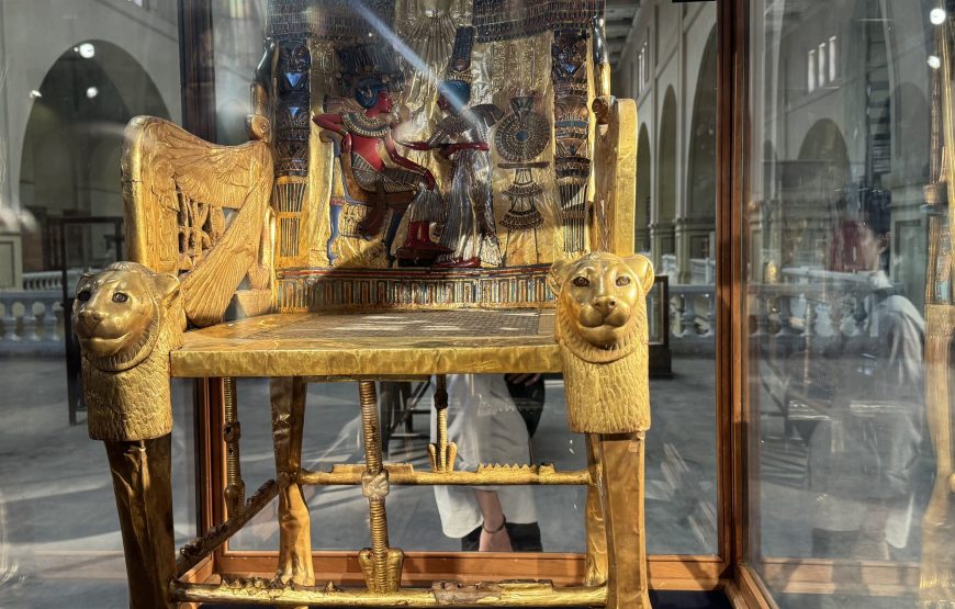 Giza pyramids and Egyptian museum and Khan Bazaar day tour (Car + Guide)