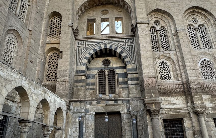 Khan El Khalil Bazaar and EL Moez Street Half Day (Car + Guide)