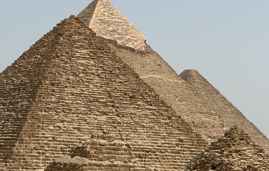 Giza pyramids and Egyptian museum and Khan Bazaar day tour (Car + Guide)