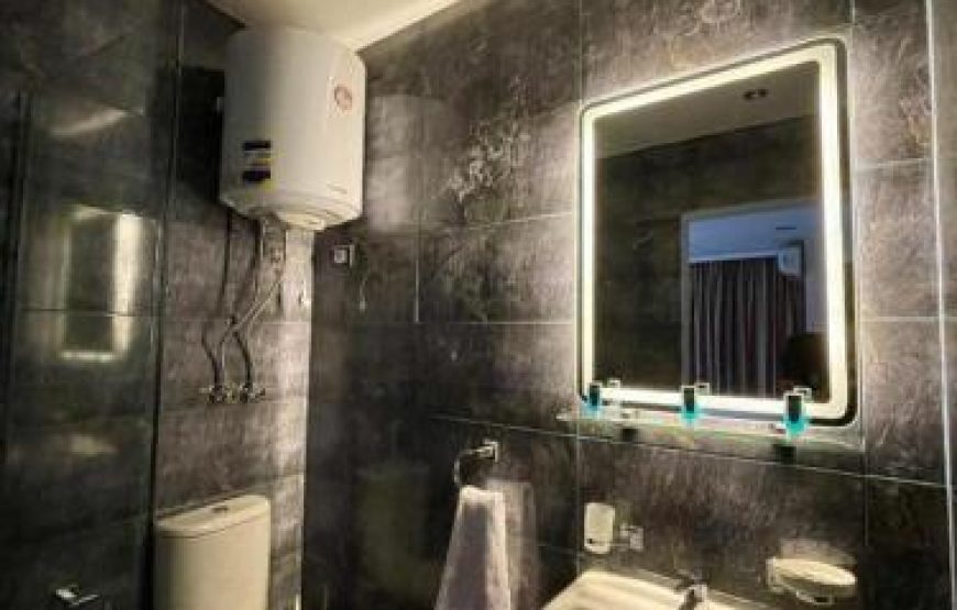 Queen Room with Spa Bath