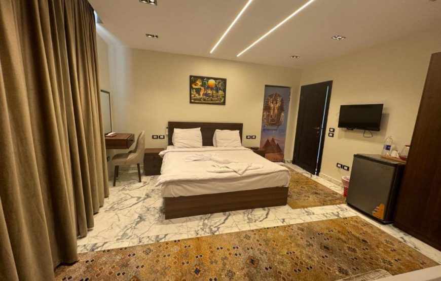 Queen Room with Spa Bath