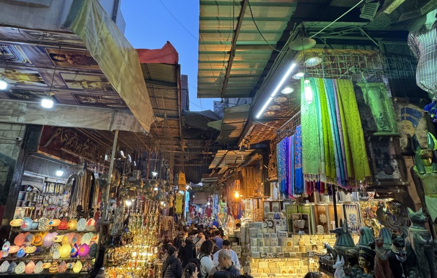 Khan El Khalil Bazaar and EL Moez Street Half Day (Car + Guide)