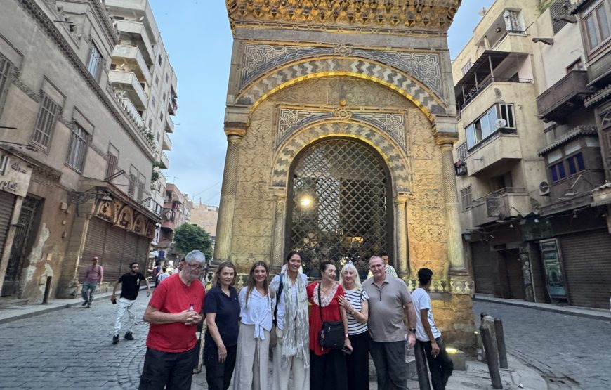 Khan El Khalil Bazaar and EL Moez Street Half Day (Car + Guide)