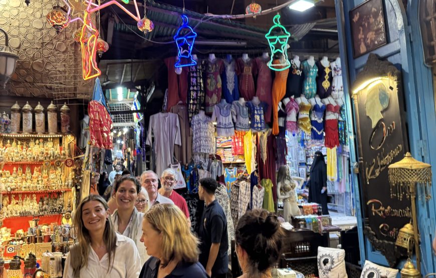Khan El Khalil Bazaar and EL Moez Street Half Day (Car + Guide)