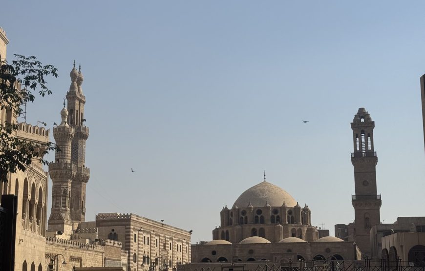 Khan El Khalil Bazaar and EL Moez Street Half Day (Car + Guide)