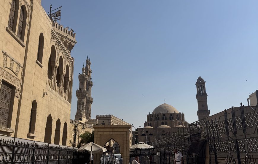 Khan El Khalil Bazaar and EL Moez Street Half Day (Car + Guide)